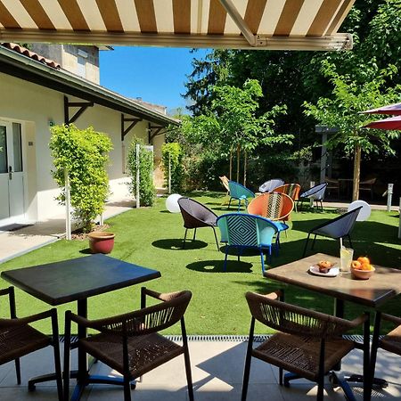 Bloom Hostel Bar & Garden Бордо Экстерьер фото