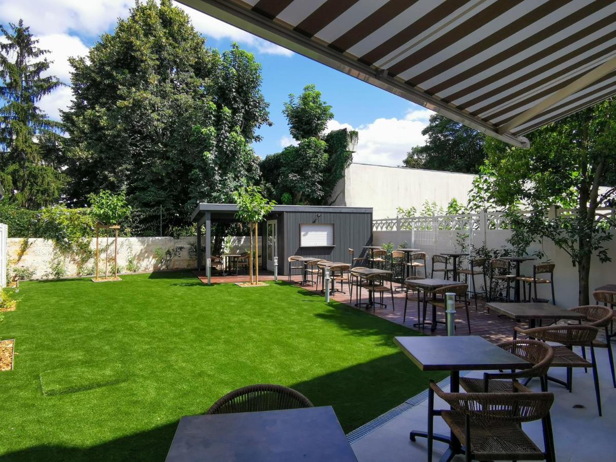 Bloom Hostel Bar & Garden Бордо Экстерьер фото