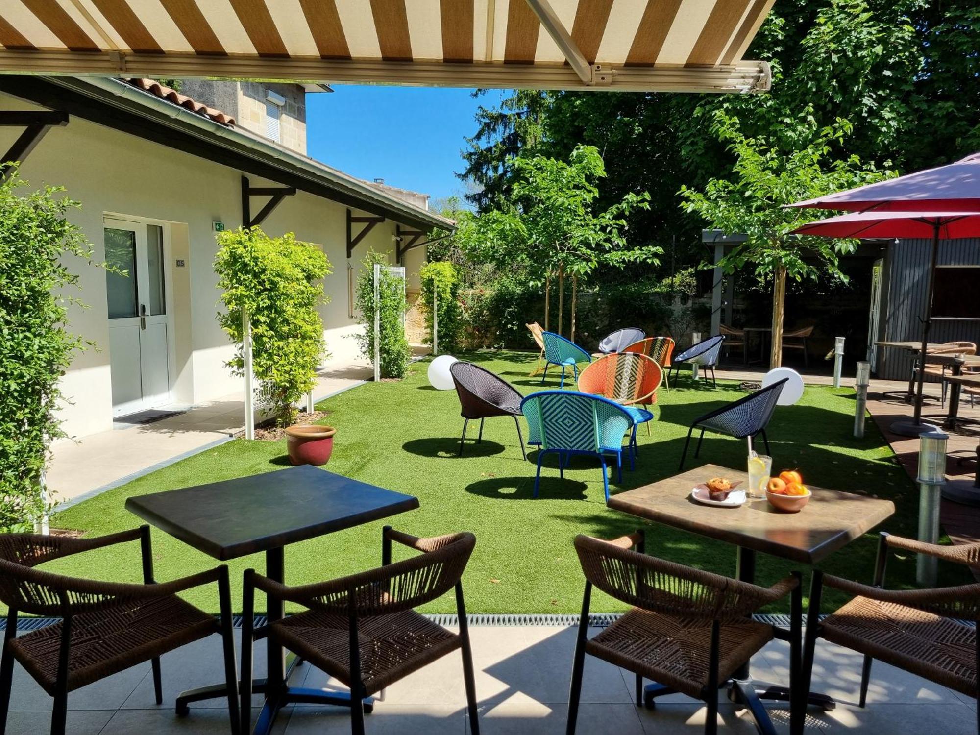 Bloom Hostel Bar & Garden Бордо Экстерьер фото