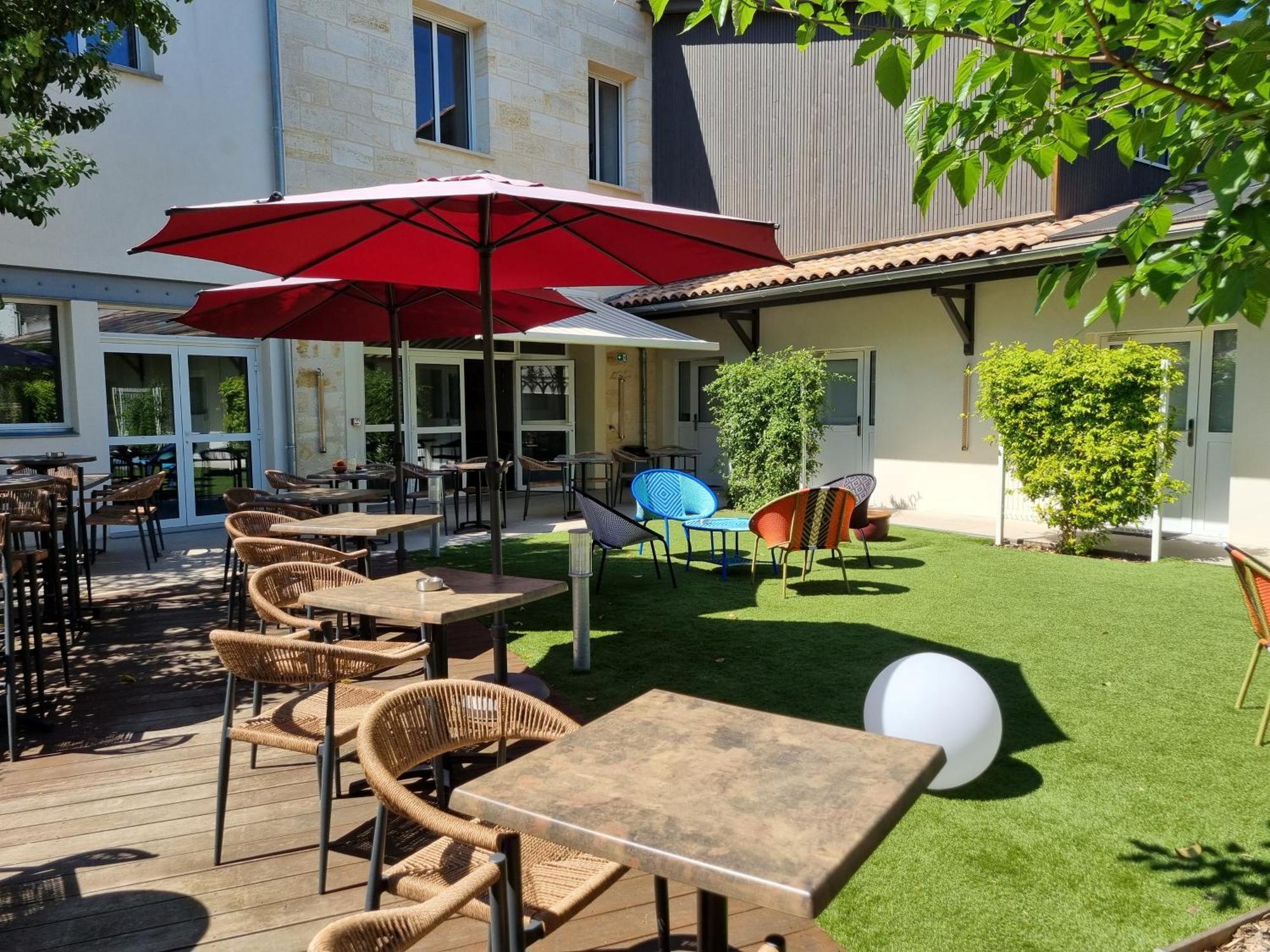 Bloom Hostel Bar & Garden Бордо Экстерьер фото